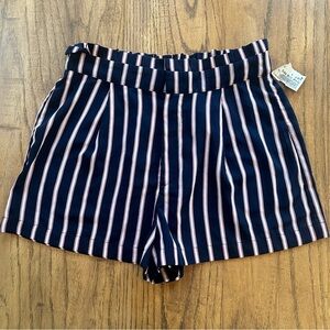 Forever 21 Women’s Shorts Navy Blue Red White Striped Sailor Pockets Sz Medium